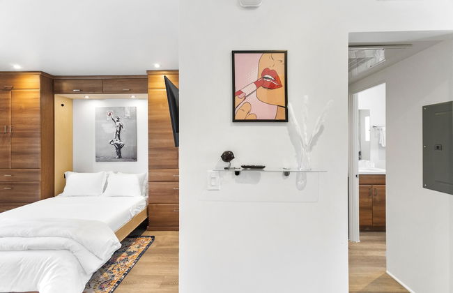 Modern Designer Studio with Pool - Foto 12