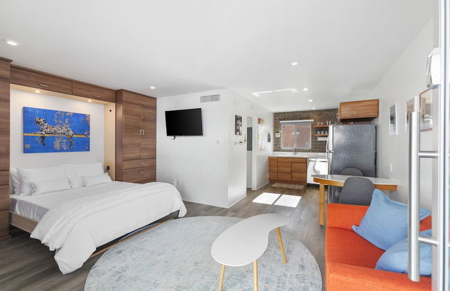 Modern Designer Studio with Pool - Foto 18