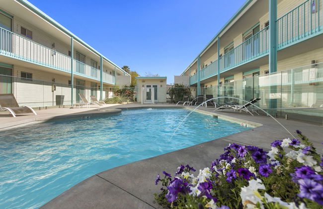 Modern Designer Studio with Pool - Foto 38