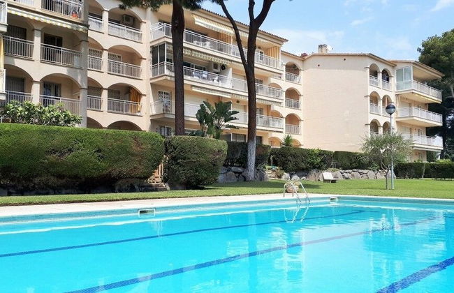 Apartamento con vistas al mar y piscina en Playa de Aro - Foto 1