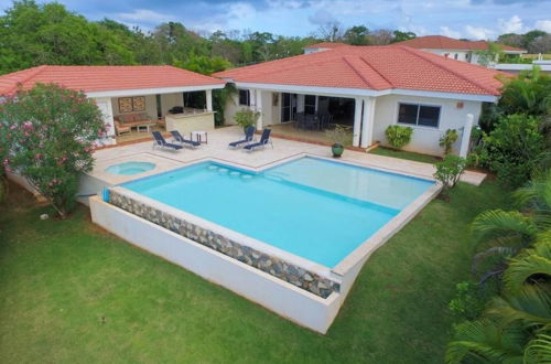 Photo 16 - New Villa With Infinity Pool