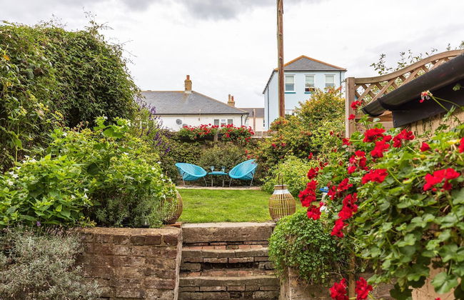 Seafront Apartment Private Garden & Free Parking - Foto 25