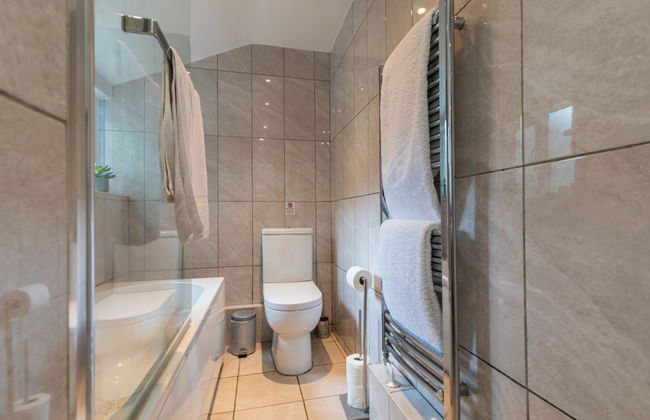 Seafront Apartment Private Garden & Free Parking - Foto 19