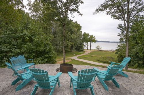 Foto 31 - Modern Farmhouse Style Chalet with amazing Kentucky Lake views - Dock, Hottub and Firepit