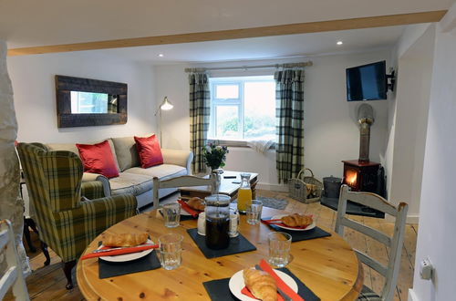 Photo 2 - The Cwtch - Luxury Cottage Sea Views Pet Friendly