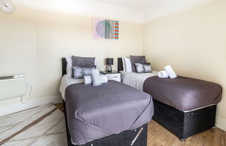 Photo 3 - Stunning 2-bed Apartment in Grays