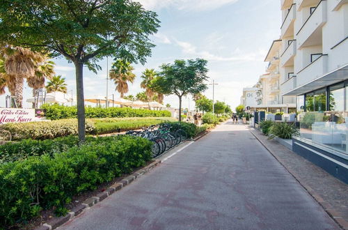 Foto 20 - Engaging Apartment in Riccione With Balcony