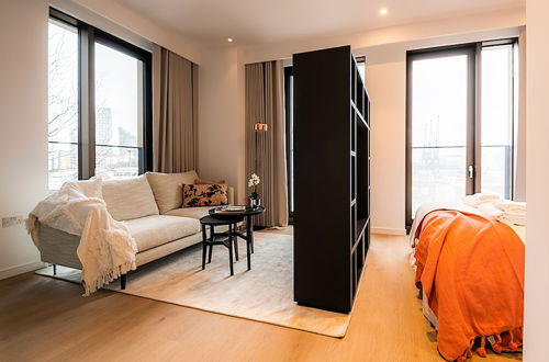 Foto 13 - Sensational Studio Apartment in Londons Vibrant Canary Wharf