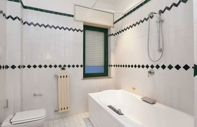 Cozy Holiday Home in Trecase With Balcony - Casa per Ferie - Photo 16
