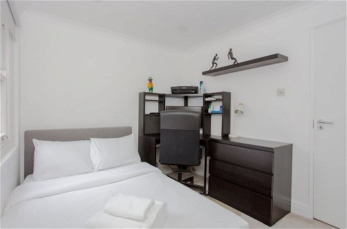 Photo 2 - Homely 2 Bedroom Apartment in Maida Vale