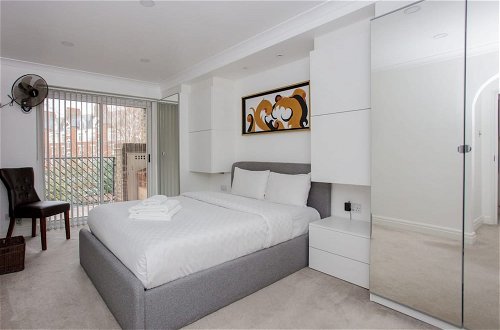 Photo 5 - Homely 2 Bedroom Apartment in Maida Vale