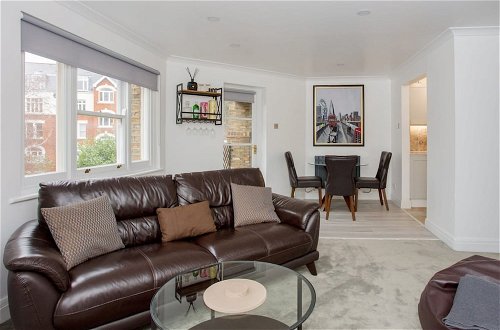Photo 11 - Homely 2 Bedroom Apartment in Maida Vale