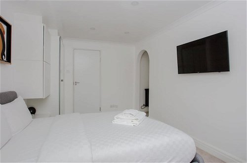 Photo 1 - Homely 2 Bedroom Apartment in Maida Vale
