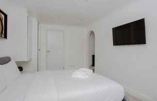 Photo 1 - Homely 2 Bedroom Apartment in Maida Vale