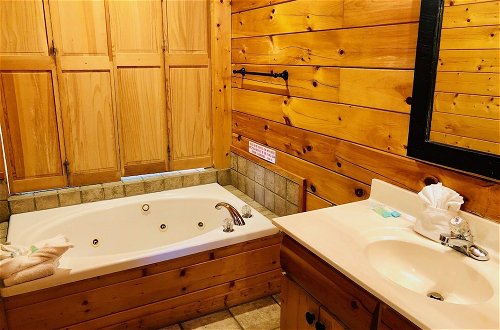 Foto 17 - Creekside Dreams - One Bedroom Cabin