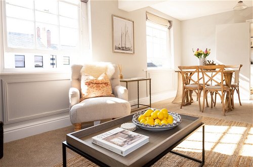 Photo 15 - The Flat - Luxurious Apartment in Central Bridport