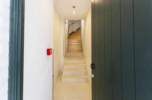 Foto 3 - ALTIDO Luxurious 2BR Apt w/street view, 2mins to Santa Justa Lift