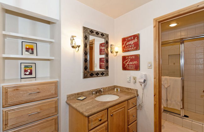 The Crestwood Condominiums - Foto 76