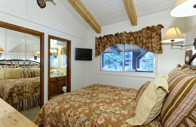 The Crestwood Condominiums - Foto 27