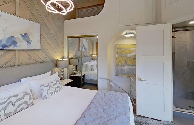 The Crestwood Condominiums - Foto 1
