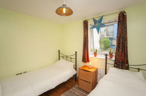 Photo 5 - Special 3 Bedroom Townhouse With Parking in Bristol