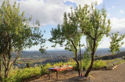 Photo 11 - Scenic Villa in Castiglion Fiorentino With Pool