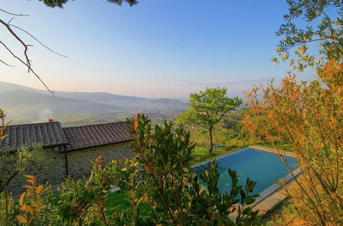 Photo 22 - Scenic Villa in Castiglion Fiorentino With Pool