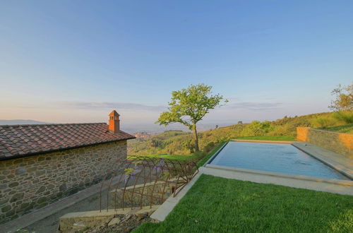 Photo 24 - Scenic Villa in Castiglion Fiorentino With Pool