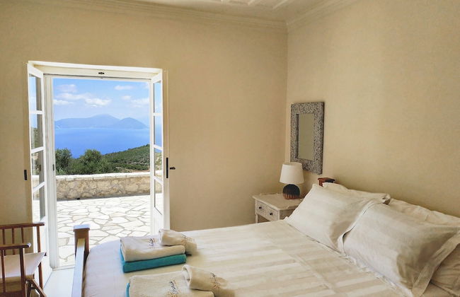 Spacious Villa in Vasiliki with Swimming Pool & Hot Tub - Foto 9