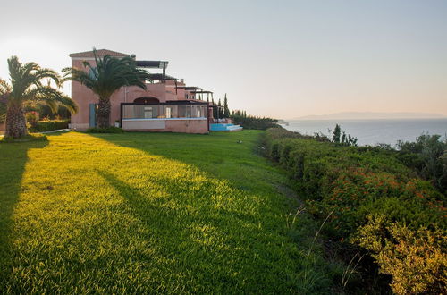 Foto 69 - Absolute Villa by Stylish Stays