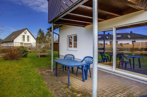 Photo 15 - Apartment in Beckerwitz With Terrace, Garden, Deckchairs