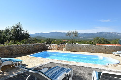 Photo 24 - Welcoming Holiday Home in Ugljane With Swimming Pool