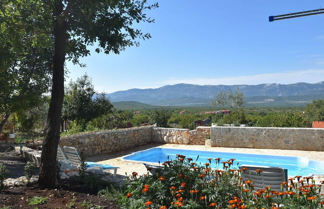 Welcoming Holiday Home in Ugljane With Swimming Pool - Foto 27