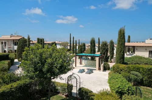 Photo 16 - Charming 2 bedroom apartment 'DC11' - with communal pool and resort facilities, Helios Heights village on Aphrodite Hills Resort