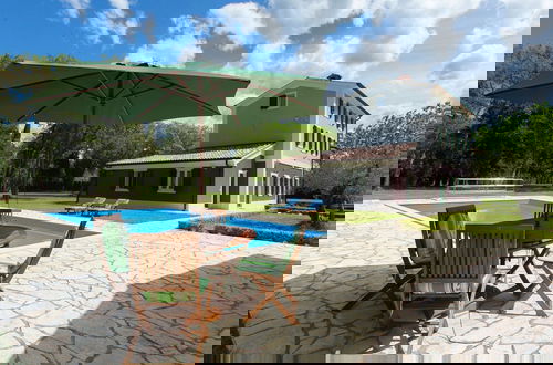 Foto 26 - Beautiful Villa With Swimming Pool
