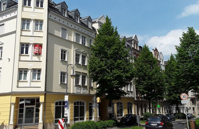 Apartments Sachsenallee - Foto 1