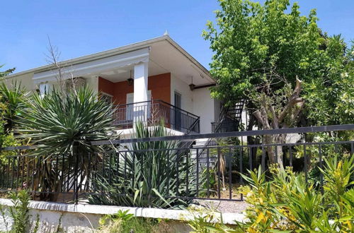 Photo 1 - Seaside Holiday Home With Balcony