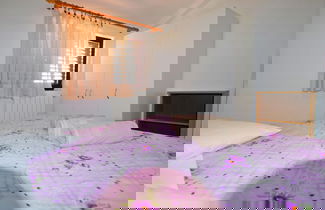 Photo 3 - Relaxing Apartment in Banjole With Shared Pool