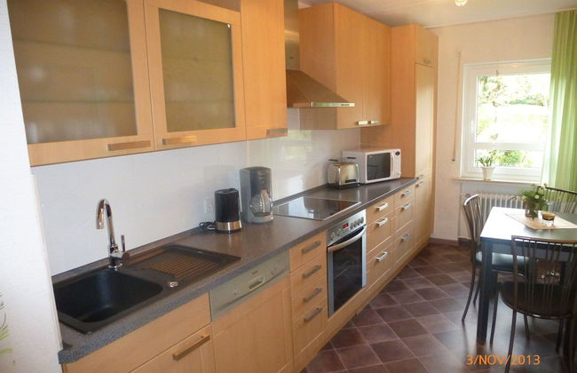 Cozy Apartment in Niederehe Eifel near Forest - Foto 5