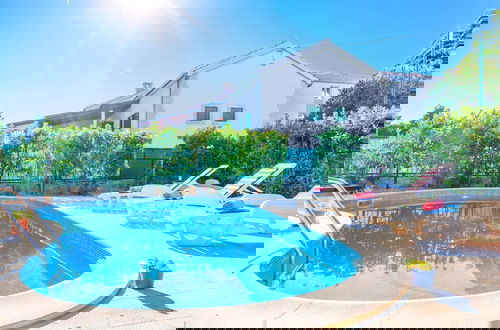 Foto 1 - Beautiful Villa With Spacious Terrace and Private Swimming Pool, on the Croatian Island of Hvar