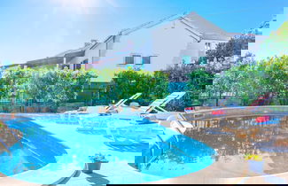 Foto 1 - Beautiful Villa With Spacious Terrace and Private Swimming Pool, on the Croatian Island of Hvar