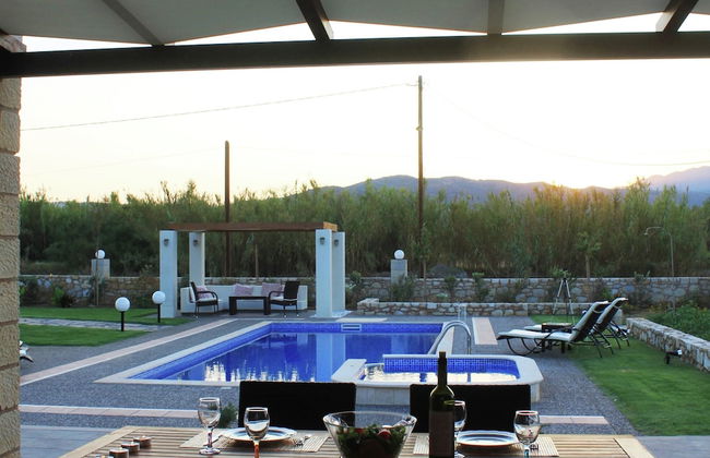 Villa in Kamisiana With Private Pool & Beach - Foto 20