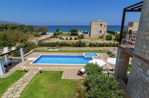 Photo 18 - Beachfront Stone Villa With Private Pool