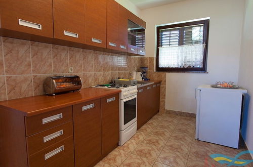 Photo 4 - Spacious Apartment With Terrace & Garden Grill