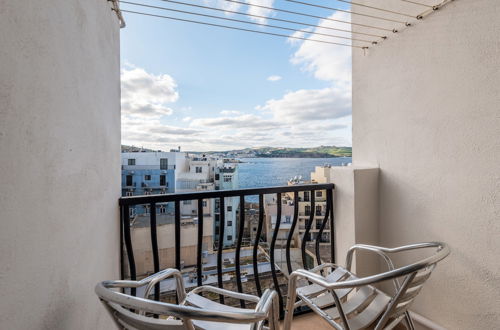 Foto 13 - Seashells 2 bedroom Apartment with sunny terrace with stunning panoramic sea views by Getaways Malta