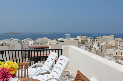 Foto 16 - Seashells 2 bedroom Apartment with sunny terrace with stunning panoramic sea views by Getaways Malta