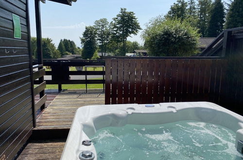 Foto 20 - Birch Lodge 21 With Hot Tub, Newton Stewart