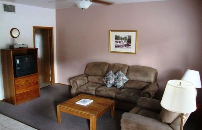 Roundhouse Resort - Photo 31