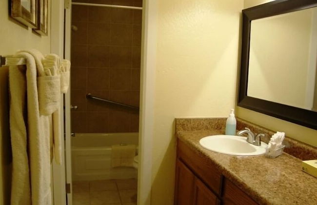 Roundhouse Resort - Photo 46