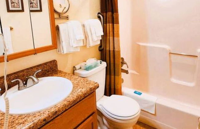 Roundhouse Resort - Photo 53